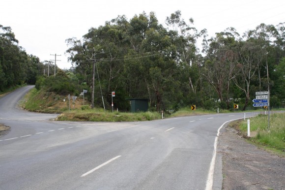 Start of the Chum Creek Road climb. Start of the Chum Creek Road climb.